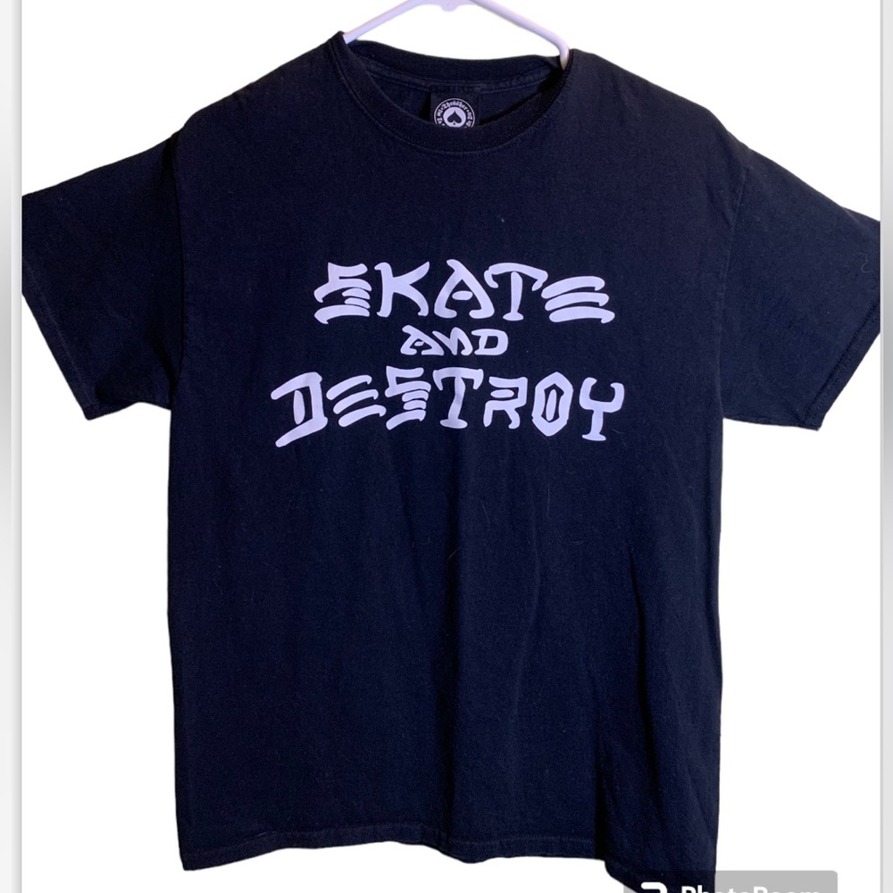 Men’s Thrasher shirt. Size M